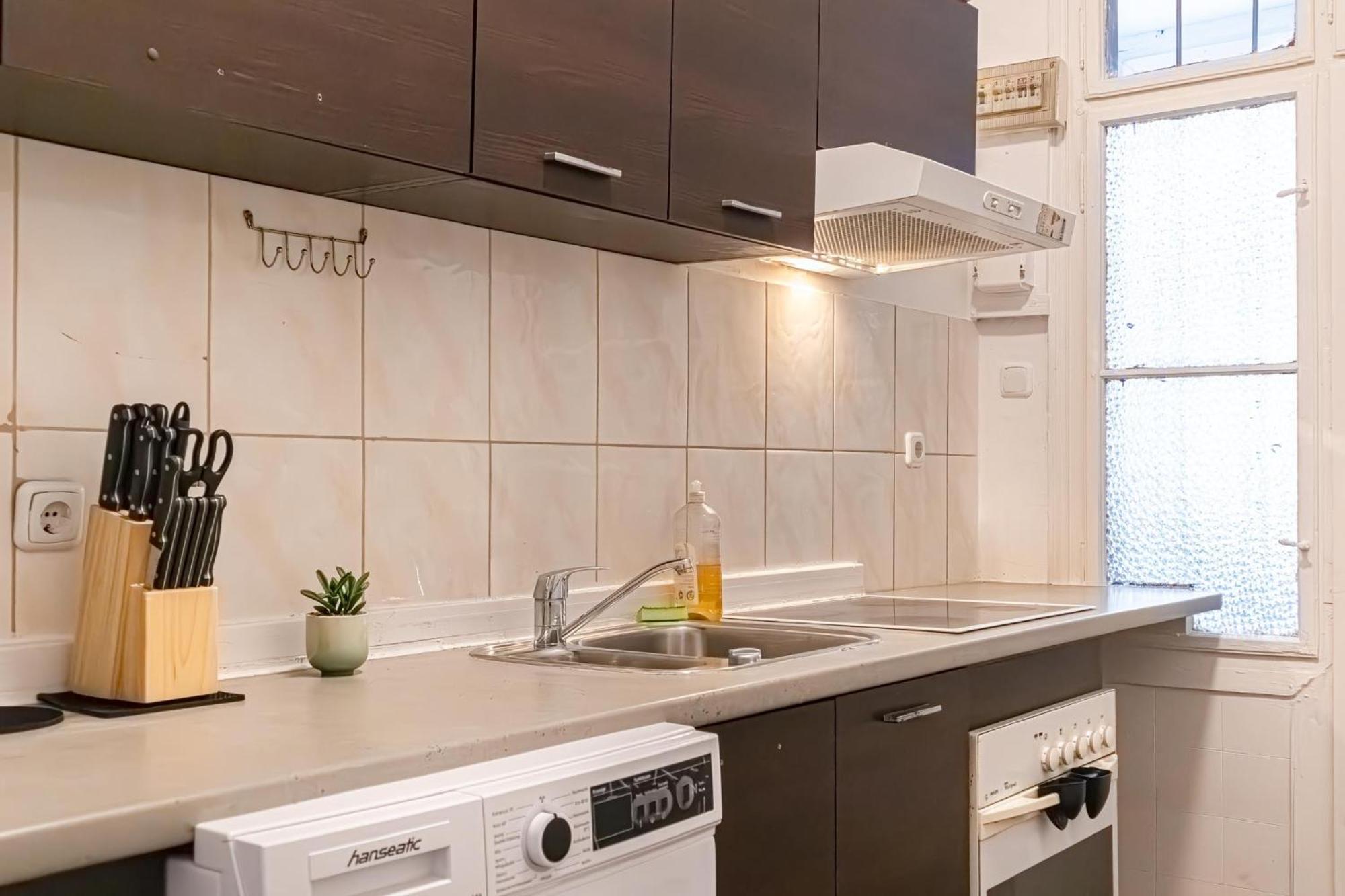 Economy Living 1br In Great Location Appartement